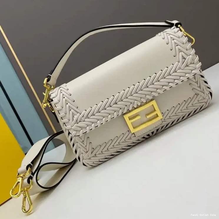 Bag Baguette In Medium Stitching White Fendi Leather 0701
